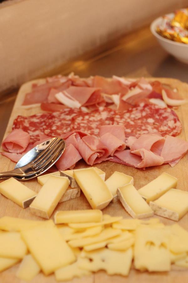 Hotel & Restaurant Le Patio 비시 외부 사진