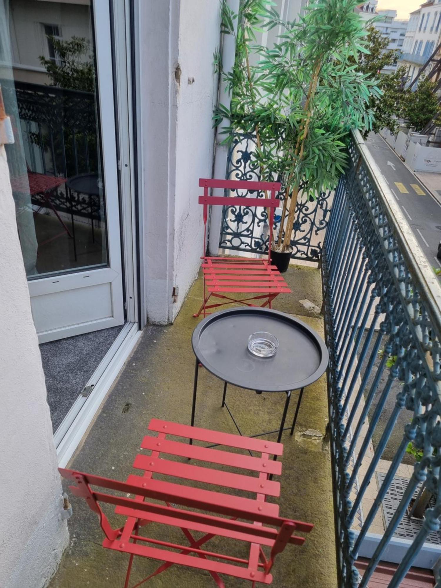 Hotel & Restaurant Le Patio 비시 외부 사진