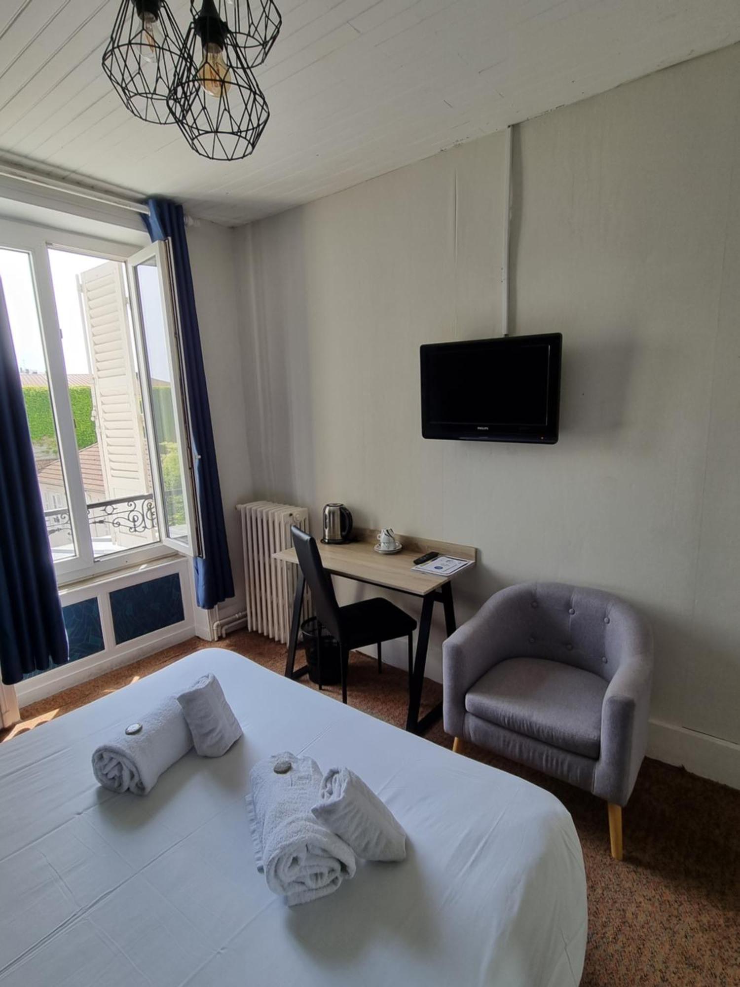 Hotel & Restaurant Le Patio 비시 외부 사진