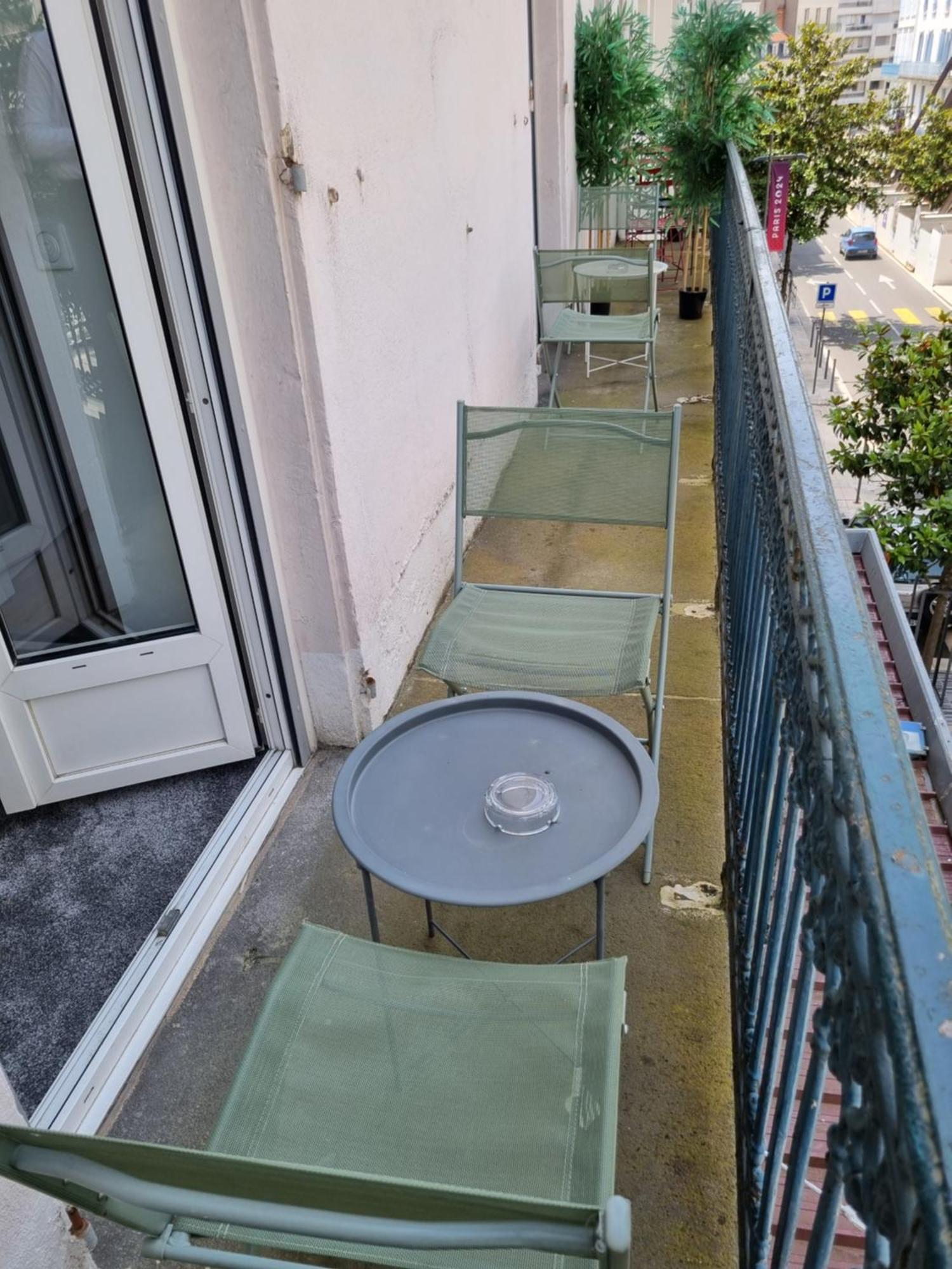 Hotel & Restaurant Le Patio 비시 외부 사진